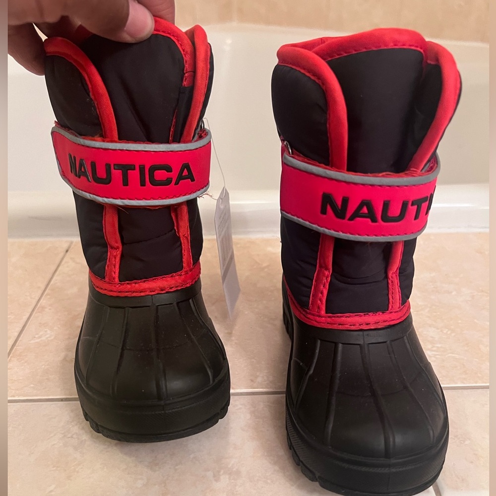 Toddler boy (9T) boots